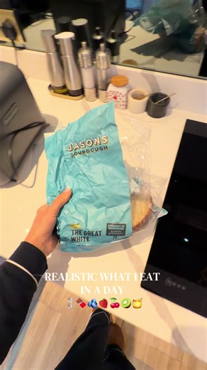 REALISTIC WIEIAD 🍴🍫🍯🥝🍒🍓🫐 #wieiad #realistic #sourdough #partyfood #yogurtbowl