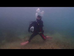 SNSIスキューバダイビングインストラクターを目指す人の基礎スキル練習～水中での器材脱装着～和歌山県田辺市ダイビングスクールプライム