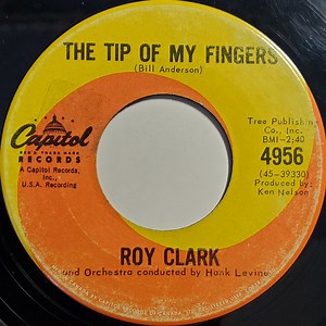Roy Clark - Tip Of My Fingers