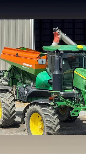 Dinner time! #NYHay #NYHaySales Day #1 with our new precision spreader! Wow….this is one amazing piece of machinery!! AMAZONE | NY Hay Sales