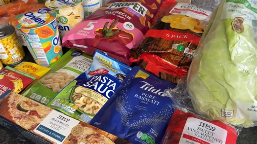 Smart grocery shopping at Tesco on a budget