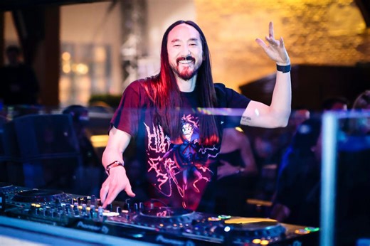 Steve Aoki, Tyriq Withers among Jacksonville Jaguars celebrity fans
