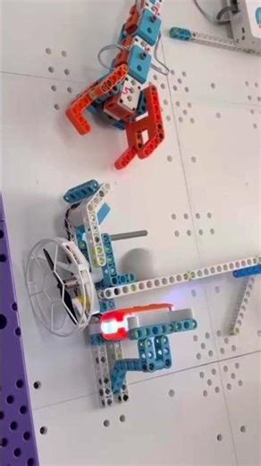 Where Physics Meets Engineering: The Educational Power of Modular Robotics