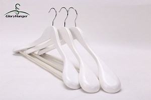 [Hot Item] Luxury Coat Hanger Man Wooden Suit Hangers