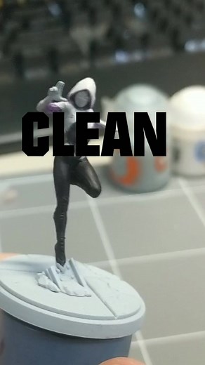 in other words, you just paint white #dndminis #warhammermodels #warhammerpainting #warhammerminiatures #paintingwarhammer #paintingminiatures #marvelcrisisprotocol #warhammer40k #warhammer40000 #miniaturepainting