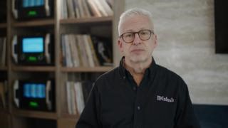 Ken Zelin, McIntosh’s Training Director, answers your question: Which sounds better: streaming or vinyl? #McIntosh | McIntosh Laboratory Inc.