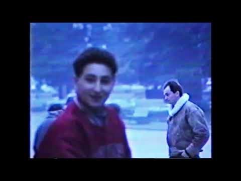 Verona, in front of Arena. davanti all'Arena in piazza Bra. vintage 15 febbraio 1991, 19