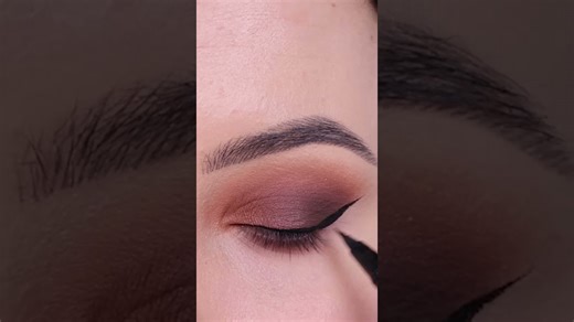 Brown fall eye makeup look
