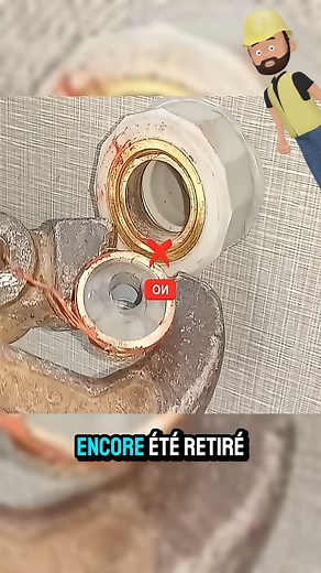 196K views · 2.6K reactions | Découvrez des techniques simples et ingénieuses pour réparer des objets du quotidien sans appeler un professionnel. De l'extraction de connecteurs coincés à la réparation de fils électriques, ces astuces vous feront gagner du temps, de l'argent… et impressionneront vos amis ! | Les Bons Moments | Facebook