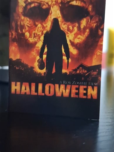 My first rehaul after some Years and the first time I rehauled a Rob Zombie Mask🎃 it was funny to made😄 #MichaelMyersMask #MichaelMyers #HalloweenRobZombie #RobZombie #trickortreatstudios