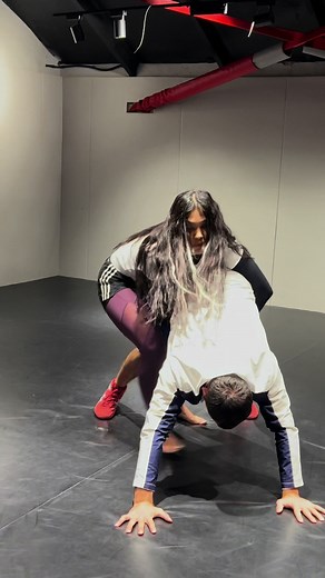 Grappling Practice: Techniques for Success in Wrestling