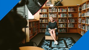 How To Create A LinkedIn Profile Picture That Gets Results [15  Examples]