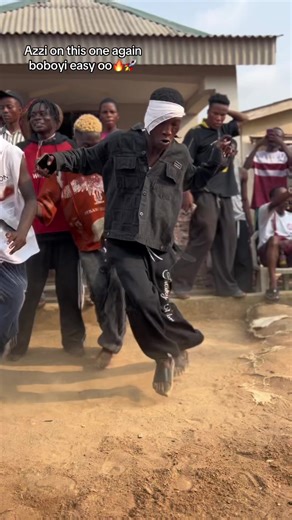 Azzi's Catchy Beat: Easy Now!