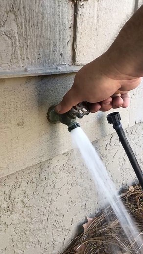 Repairing an old hose Bibb. #plumbing #plumber #plumbers #plumbingrepair #plumbingservices #PlumbingSolutions #plumbingproblems #serviceplumber #plumbinglife #repair #repairs #repairing #fix #outside #handyman #viralreels #explorepage #fyp #fbreelsvideo #worldplumbers #plumbproud #washers #fypシ゚viral | The Plumbing Jedi