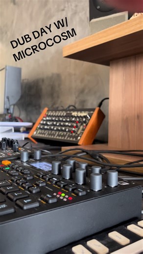 Exploring Granular Textures with Microcosm