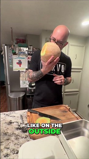 Cantaloupe Picking: How to Tell When It's Ripe! #shorts