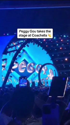 @Peggy Gou 페기 구 takes the stage with “It Goes Like (Nanana)” at #Coachella 👏👏 #peggygou #edm #dancemusic #livemusic #concert #rave #musicfestival