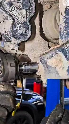 baser ali on Instagram: "Subaru pillow ball bushing replacement. #shorts #suspension #bushing #workshop #shahzabautos"