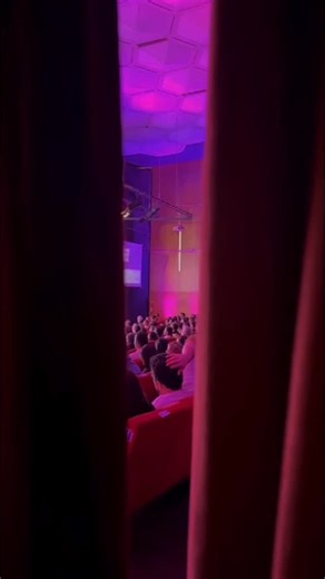 O The Customer Summit Awards 2025 foi um momento importante para reconhecer o trabalho das empresas que atuam diariamente para melhorar a experiência. Recebemos cases consistentes e bem estruturados, enviados por organizações que estão avançando de forma concreta nesse evento. ⭐ Cada inscrição representou horas de dedicação, colaboração entre áreas e a compreensão de que CX, CS e EX dependem de pessoas, processos e cultura. 🔍 A todos que se inscreveram, apresentaram e contribuíram com seus proj