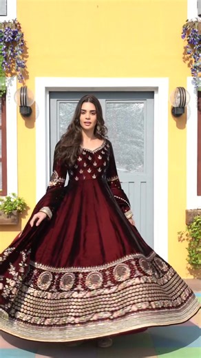 Our traditionally exquisite ‘Maroon Embroidered Velvet Anarkali’ ✨ #indian #desi #lashkaraa