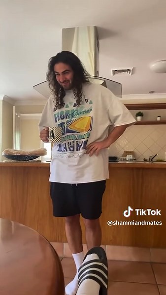 Morning Mate! 😂 #funny #prank #comedy #australia #mates #shammi #fyp #foryou