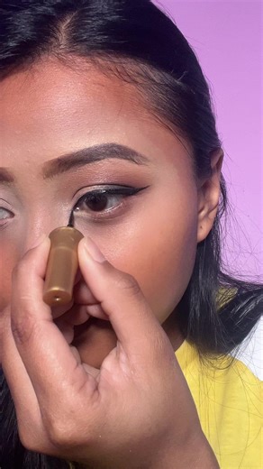 Mastering Winged Eyeliner: Tips for Freelance Makeup Artists