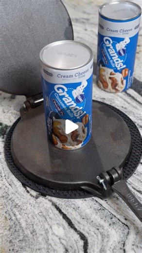 Noah Klein on Instagram: "Extreme cinnamon roll breakfast sandwich 🥪 #cookinghavks #lifehacks #simplecooking #diybreakfast"