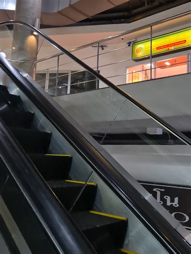 💻 DWNETWORK: ศูนย์ซ่อมโน๊ตบุ๊ค & MacBook ครบวงจร @ศุภาลัยปาร์ค ศรีนครินทร์ 🛠️ คอมพิวเตอร์มีปัญหา? จอแตก? เครื่องช้า? ไม่ต้องกังวล! ช่างเดี่ยวและทีมงานพร้อมดูแลคุณที่หน้าร้านใหม่ ไฉไลกว่าเดิม เดินทางง่าย ที่จอดรถสะดวกสบาย! ✨ ทำไมต้องมาที่หน้าร้าน DWNETWORK? ✅หน้าร้านสวยงาม สะดวกสบาย: ห้อง 688/95 อาคาร B ชั้น 2 โซนพลาซ่า แอร์เย็นฉ่ำ มีที่นั่งรอพักผ่อนระหว่างเช็คเครื่อง ✅บริการระดับ VIP: มีบริการ รับ-ส่งงานซ่อมถึงรถ (ไม่ต้องเดินหาให้เหนื่อย) ✅เช็คฟรี!: ประเมินอาการและเสนอราคาก่อนซ่อม ไม่มีค่าใช้จ