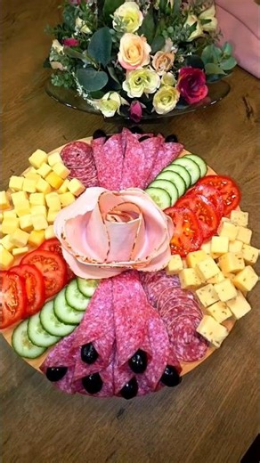 Appetizer idea: Cheese and meat board #antipasti #cheeseplatter #appetizerideas