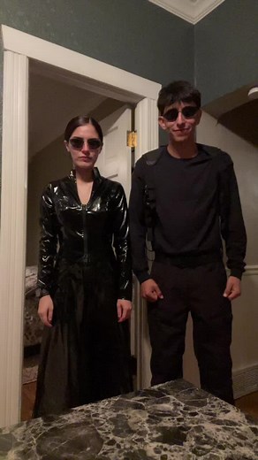 Stylish Matrix Couples Costumes for Halloween