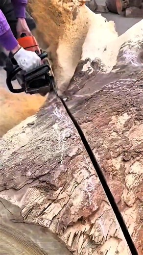 82K views · 1.4K reactions | Chainsaw Coffee Table Making 殺 #ChainsawWoodworking #CoffeeTable #WoodArt #DIYFurniture #WoodworkingSkills | Wooden skills28 | Facebook