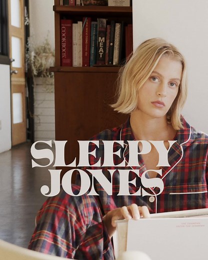 An everyday uniform for resting, reading, writing, and playing – in or outside the bedroom. | Sleepy Jones
