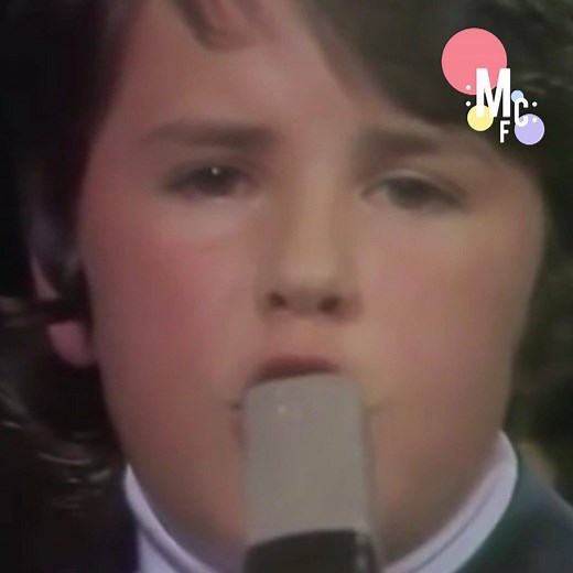 4.1M views · 4.3K reactions | Impressionnant ! C'était en 1973, le jeune Roméo avait seulement 13 ans quand il est monté sur scène pour chanter "Maman" 殺 #BonneFêteMaman | Ma chanson française | Facebook