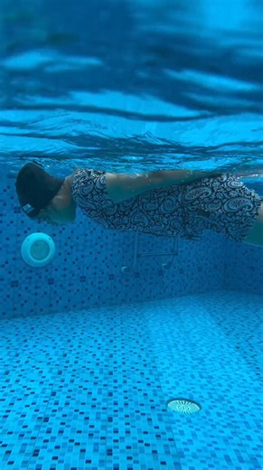 It’s Blue…. Hydra therapy…💙💙 #réel #trendingreels #water #happiness #onelove #💙 | Geetashree Roy