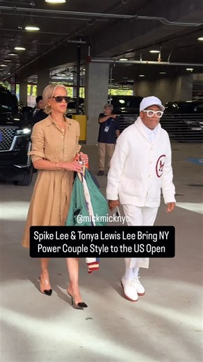 Filmmaker Spike Lee and producer Tonya Lewis Lee brought their unmistakable NYC flair to the @usopen 💙🎾 From courtside to carpet, this duo always serves. 👑 #USOpen2025 #USOpen #SpikeLee #TonyaLewisLee @officialspikelee | New York Mickey
