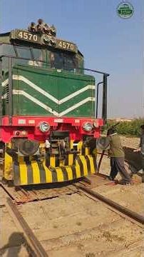 GEU4570Diesel Locomotive Turning During Yard Movement#shorts