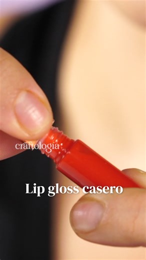 Aprende a hacer este lip gloss casero. | Craftología