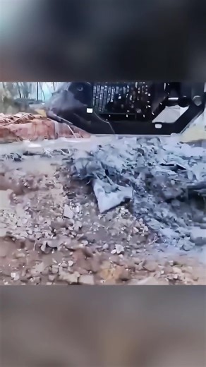 JG Screening Bucket: Fine classification, easy attachment – isn’t this the efficiency booster for your material sorting?#ScreeningBucket #FineMaterialClassification #SortingTool | JingGong Excavator Machinery