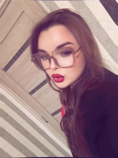 Laura (@lcc.laura)’s videos with original sound - alexiaaa