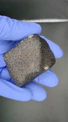 8.7K views · 242 reactions | نيزك كوندريت L6 (ليبيا- 2018) Chondrite meteorite L6 (Libya - 2018) | Frank Wolf | Facebook