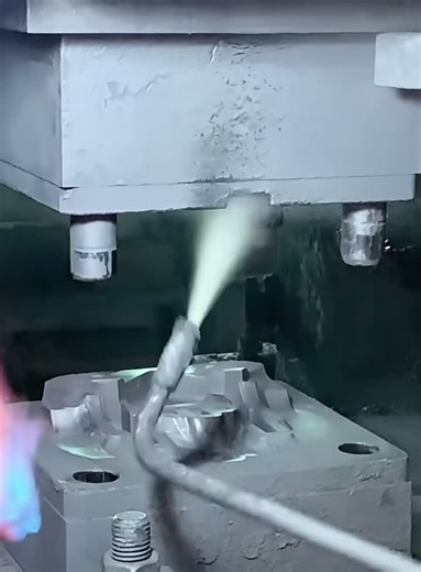 #forgingtechnology #hotforming #metalplasticworking #precisionforgings | Elysia Lee