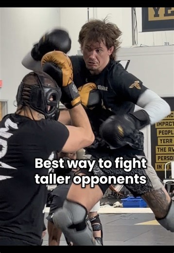 Best Techniques for Fighting Taller Opponents in MMA