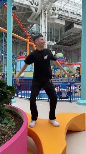 Dancing With Mr. Krabs From Nickelodeon! 😂🔥 #nickelodeon #mrkrabs #spongebob #jerseyyjoe
