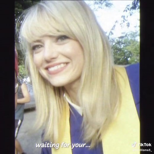 Emma Stone as Gwen Stacy smiling — Amazing Spider-Man 2 valedictorian edit