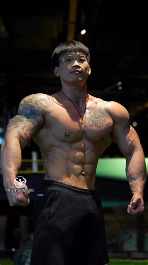 Vegeta Kang: Chinese Bodybuilder and Men's Physique Champion