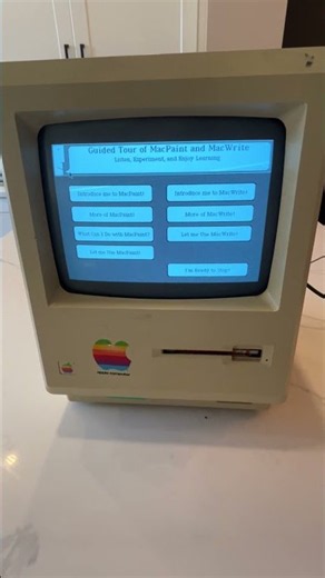 Vintage Apple Macintosh 512k M0001W Computer
