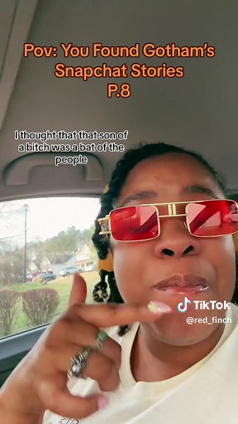 Someone help 🗣️#dccomics #batman #gothamsnaps #redhood #fyp