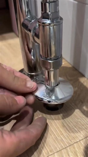 How to cut floorboards without hitting pipes! The easiest way to connect pipes! How to measure and cut pipe for radiator valves! #fblifestyletyle #fblifestyle #fblifestyletyl #fblive #lifestyle #life #lifehacks #lifeisbeautiful #lifequotes #short #furnituresale #homedecor #smallbusiness #localbusiness #homeforsale #homefurniture #realestate #toolsale #vintagefurniture #appliancesale | plumber video
