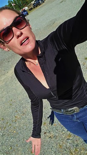 I have been OVERWORKING my horse so I tried a new tactic- and it may have been a little to lax- but to say I am tickled to have completed the course is an understatement. I can find a happy medium! what i haven't been able to do is control absolute chaos! #barrelracing #cargirlcj #horses #mydude #learning