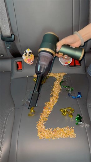 Super handy and compact car vacuum cleaner